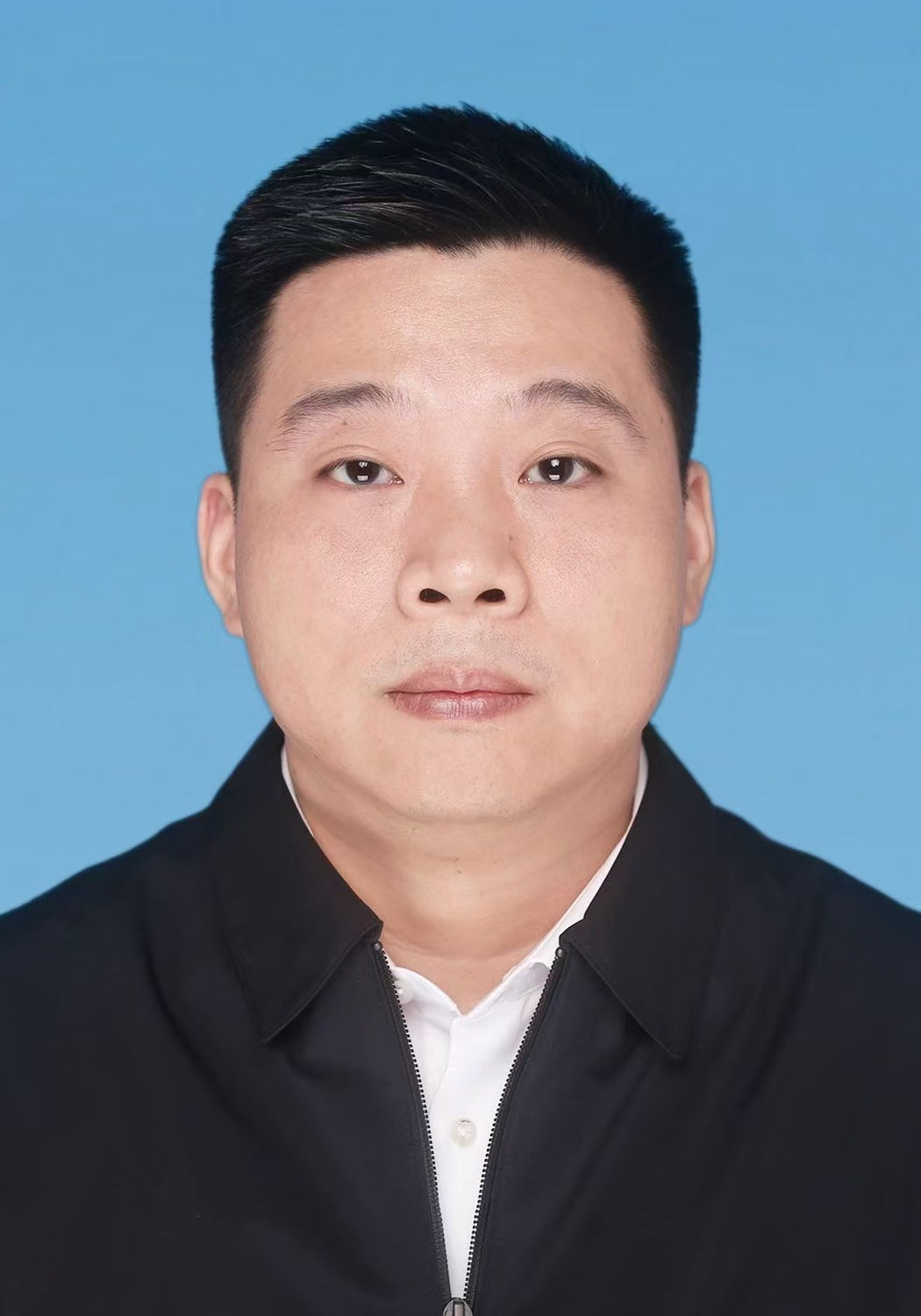 罗军书记照片.jpg